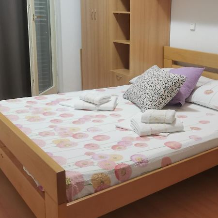 Pine Apartment Hvar Town Bagian luar foto