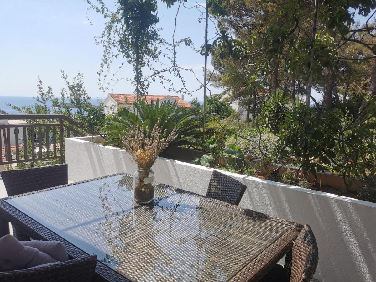 Pine Apartment Hvar Town Bagian luar foto