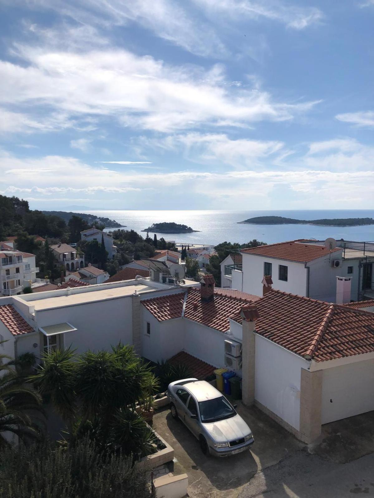 Pine Apartment Hvar Town Bagian luar foto